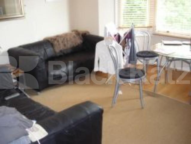 			2 Bedroom, 1 bath, 1 reception Flat			 Saltram Crescent, MAIDA VALE